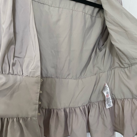 JASON WU Gray Silk Satin Peplum Top M - Picture 10 of 12